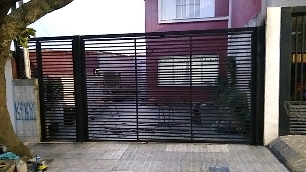 Portão basculante serralheria fornalha